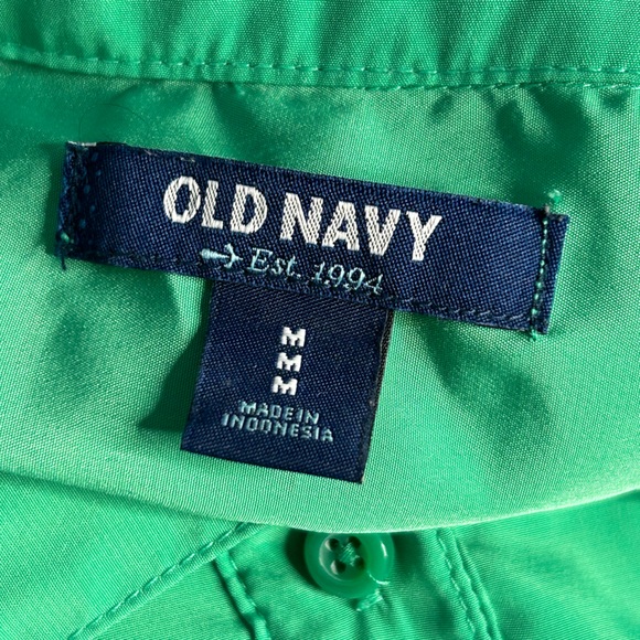 Old Navy green blouse- medium - Picture 7 of 8